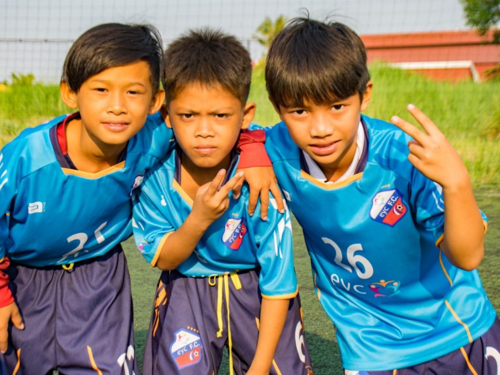 eyc-soccer-1_40158983085_o-1024x694-2