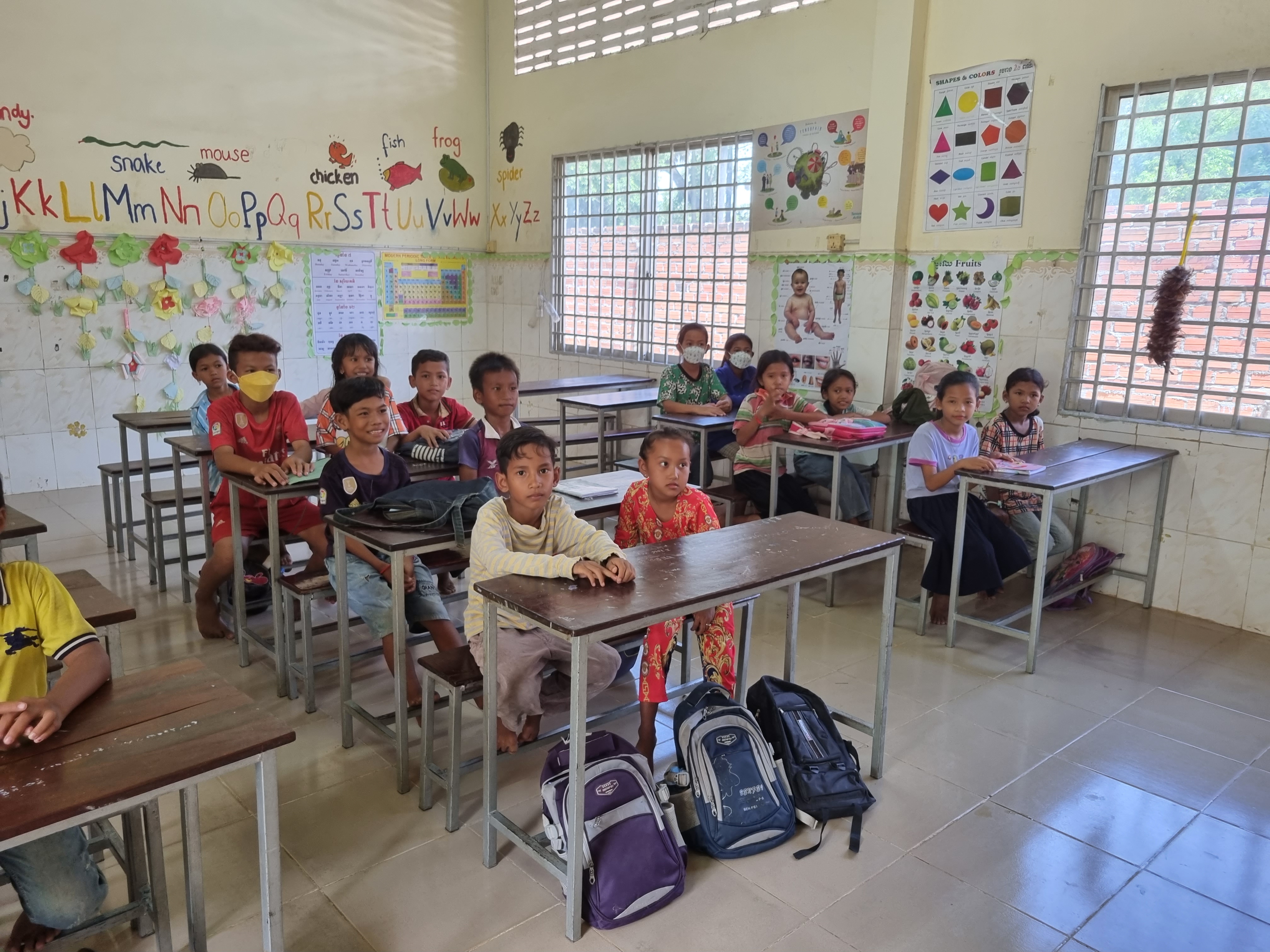 Landschule in Oudong - Wir begrüßen die neuen Volontärinnen