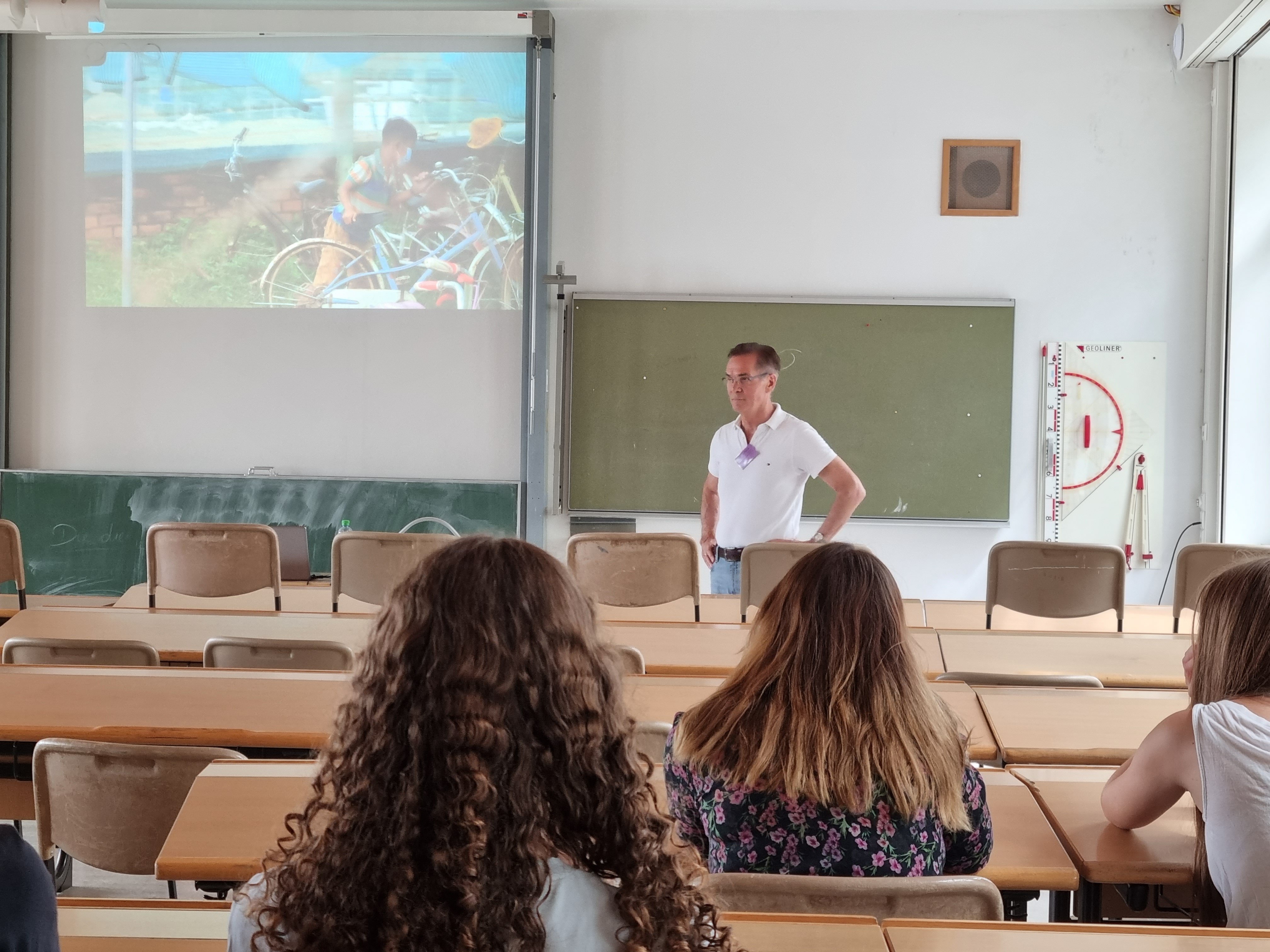 Vortrag von Karl Kollmuß am Bodensee-Gymnasium zum Tag der Kulturen und der Vielfalt